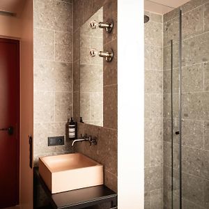 Camera standard con letto king size